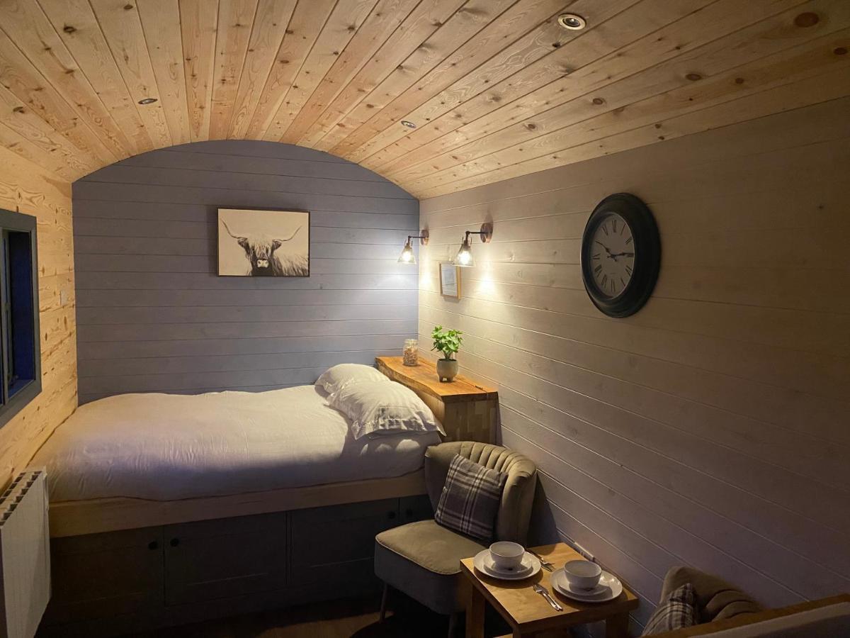 Oakies Farm Stays Llandovery Dış mekan fotoğraf